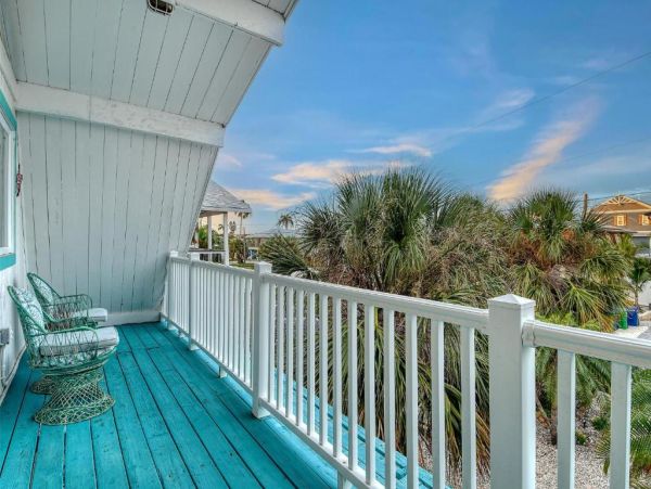 Pet Friendly Anna Maria Island Vacation Rental Large Family Beach Home Near Gulf and Bay