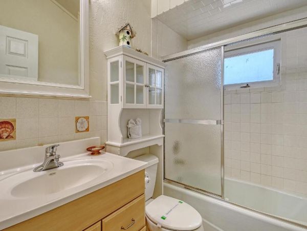 Pet Friendly Anna Maria Island Vacation Rental Large Family Beach Home Near Gulf and Bay