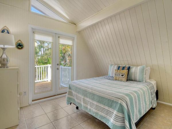 Pet Friendly Anna Maria Island Vacation Rental Large Family Beach Home Near Gulf and Bay