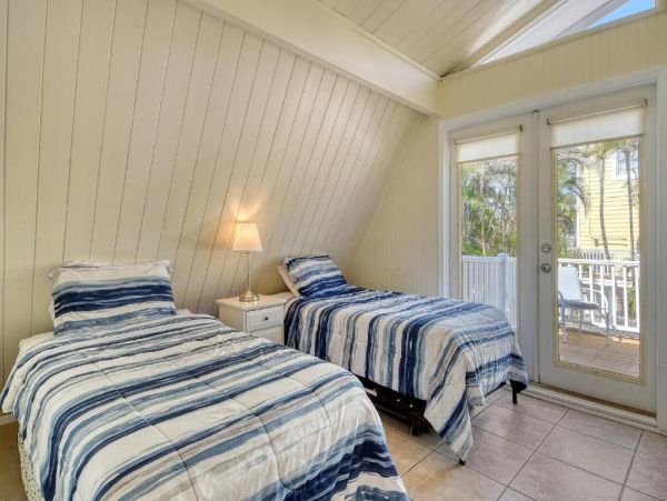 Pet Friendly Anna Maria Island Vacation Rental Large Family Beach Home Near Gulf and Bay