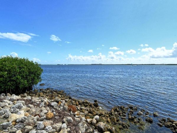 Pet Friendly Anna Maria Island Vacation Rental Large Family Beach Home Near Gulf and Bay
