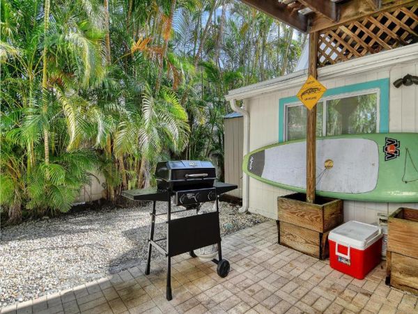 Pet Friendly Anna Maria Island Vacation Rental Large Family Beach Home Near Gulf and Bay