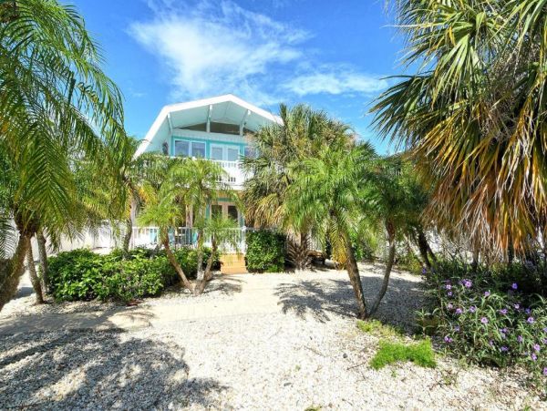 Pet Friendly Anna Maria Island Vacation Rental Large Family Beach Home Near Gulf and Bay