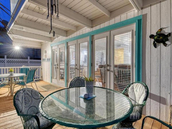 Pet Friendly Anna Maria Island Vacation Rental Large Family Beach Home Near Gulf and Bay