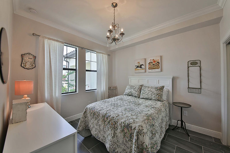 Naples Condo 918733