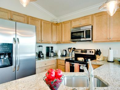 Stunning 3 Bedroom Duplex with Gulf Views from the Rooftop