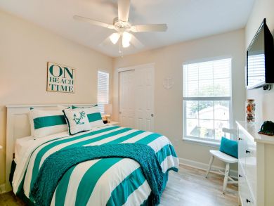 Stunning 3 Bedroom Duplex with Gulf Views from the Rooftop