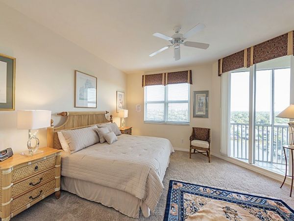 Elegant Vacation Rental in Naples Near Beaches and Dining