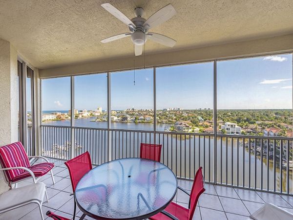 Elegant Vacation Rental in Naples Near Beaches and Dining