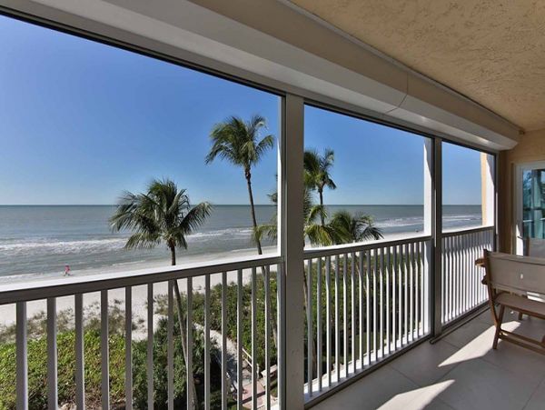 Beachfront Vacation Condo with Great Amenities