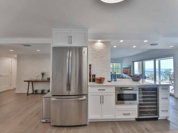 Beachfront Vacation Condo with Great Amenities