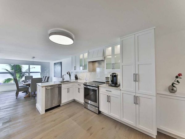 Beachfront Vacation Condo with Great Amenities