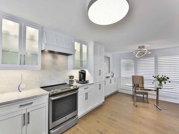 Beachfront Vacation Condo with Great Amenities
