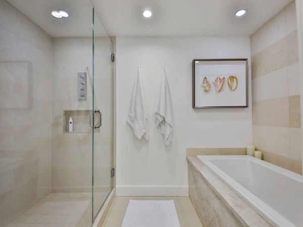 Beachfront Vacation Condo with Great Amenities