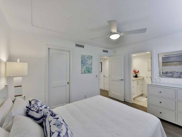 Beachfront Vacation Condo with Great Amenities