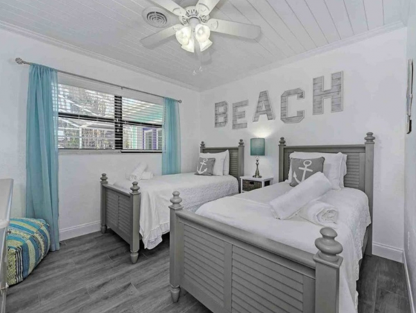 Naples Home 918819