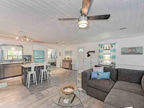 Naples Home 918819