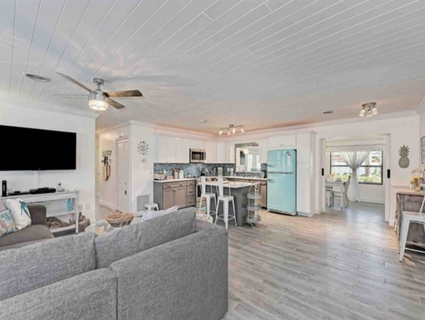 Naples Home 918819