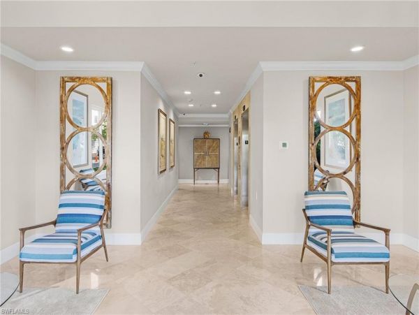 Naples Vacation Condo with 2 Bedroom Close to Beaches