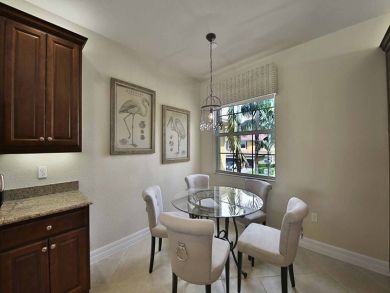 Naples Condo 918823
