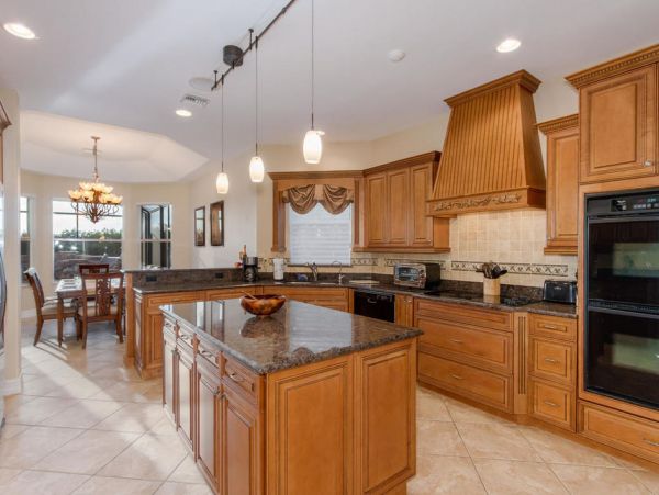 Cape Coral Luxury Vacation Rental Home Five Bedrooms