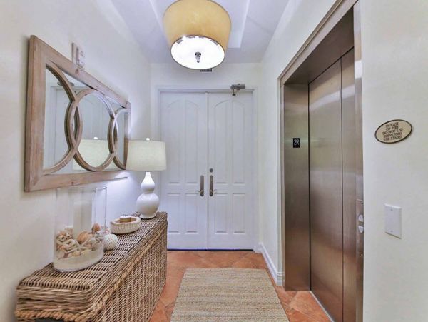 Naples 3 Bedroom Rental Condo with Balcony Walk to Beach