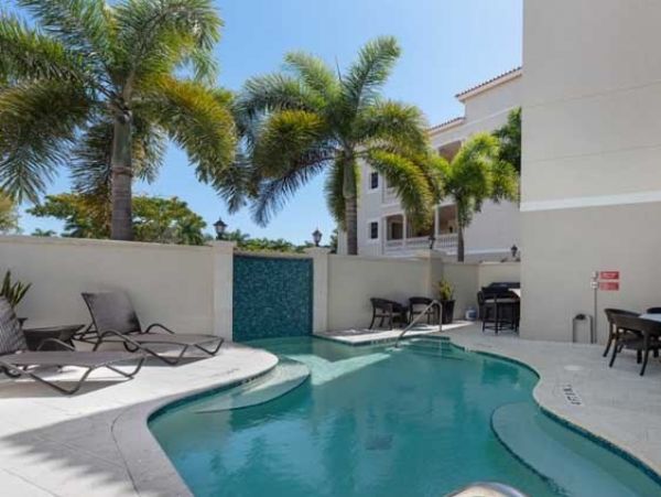 Naples 3 Bedroom Rental Condo with Balcony Walk to Beach