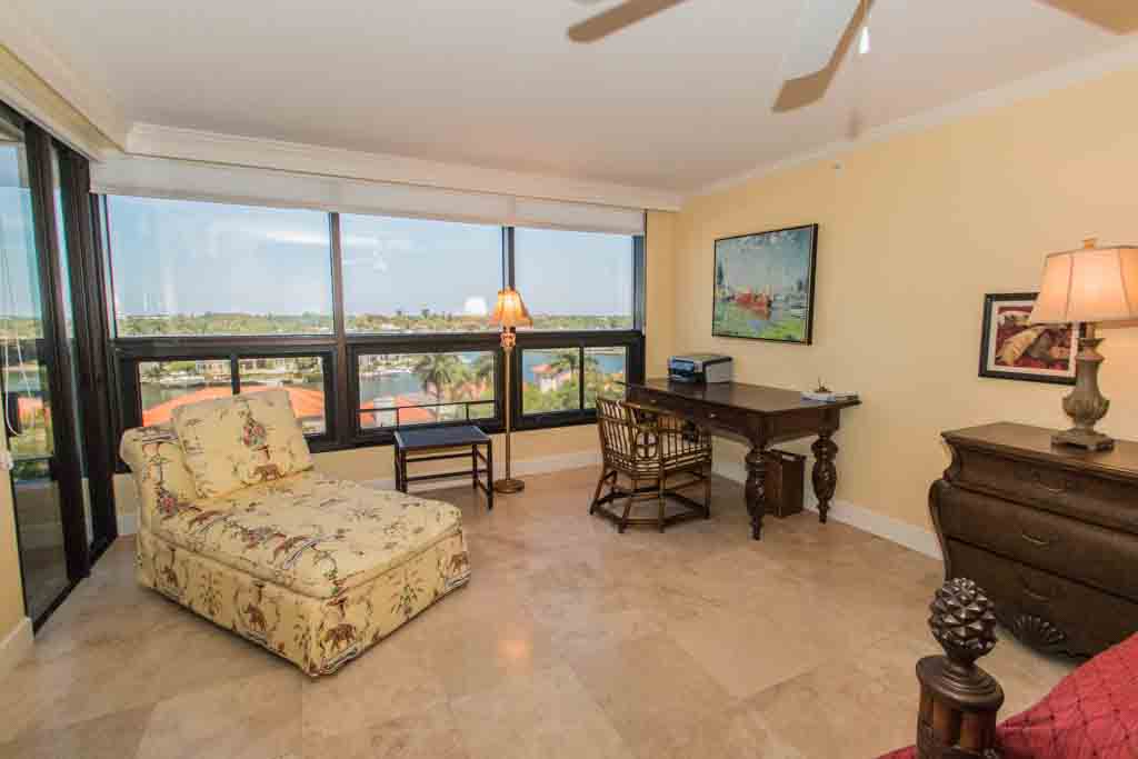 Naples Condo 918846