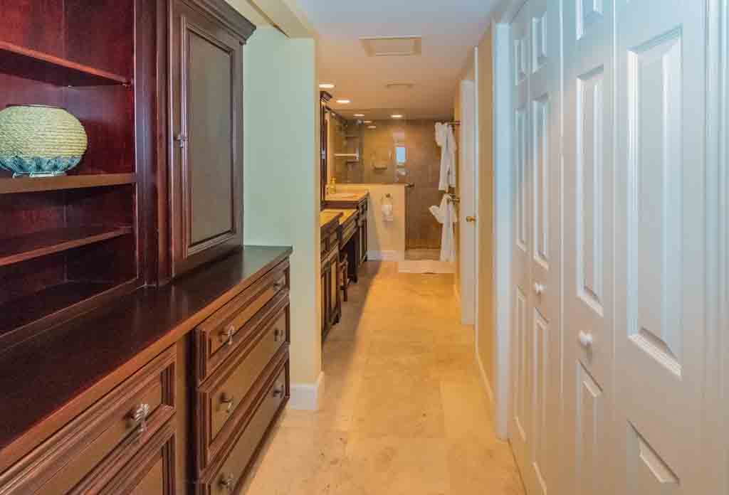 Naples Condo 918846