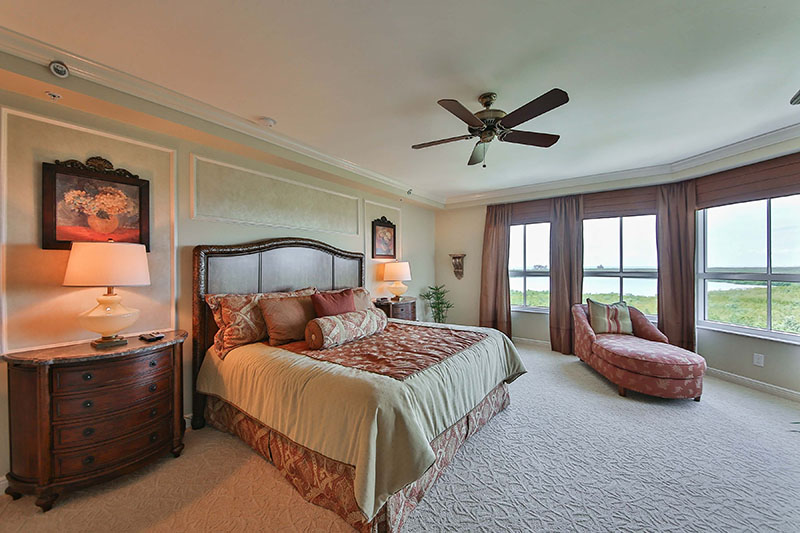 Naples Condo 918851