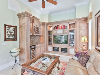 Naples Home 918859