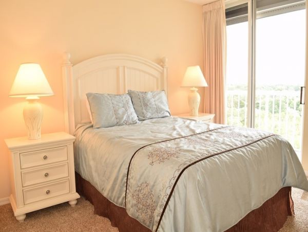 Lovely 3 Bedroom Condo in Naples with Spectacular View of the Gulf