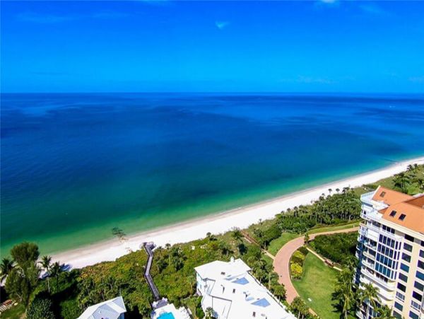 Lovely 3 Bedroom Condo in Naples with Spectacular View of the Gulf