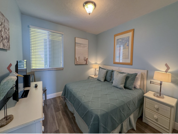 Marco Beachfront Condo Sleeps 4 Wonderful Views