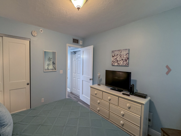 Marco Beachfront Condo Sleeps 4 Wonderful Views