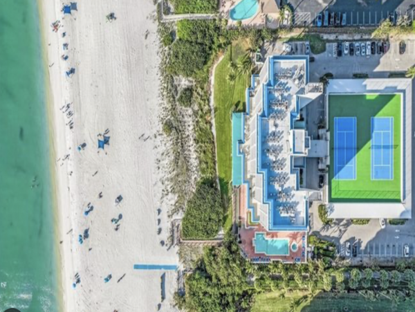 Marco Beachfront Condo Sleeps 4 Wonderful Views