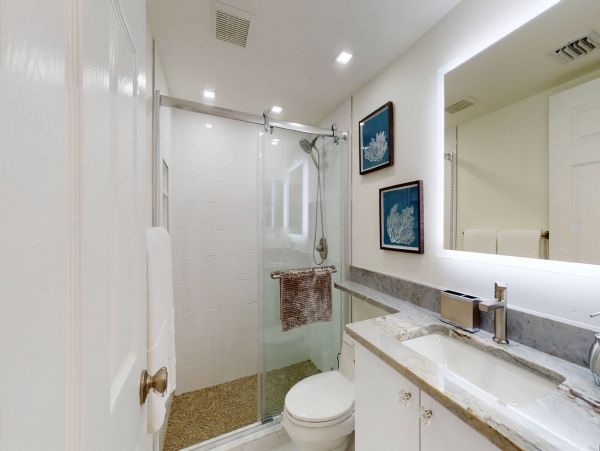 Lovely Beachfront Marco Island Condo with Balcony