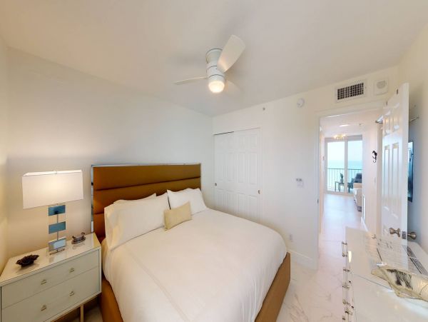 Lovely Beachfront Marco Island Condo with Balcony