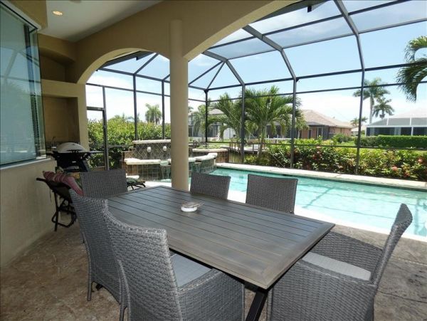 Beautiful 4 Bedroom Home in Marco Island with Private Pool