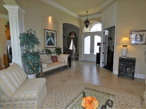 Beautiful 4 Bedroom Home in Marco Island with Private Pool