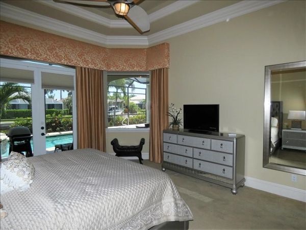 Beautiful 4 Bedroom Home in Marco Island with Private Pool
