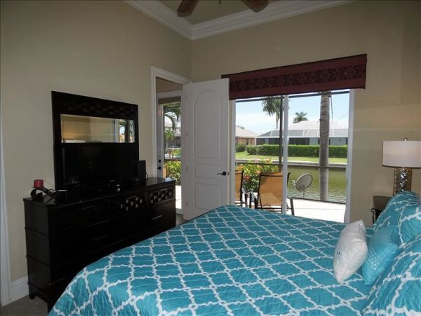 Beautiful 4 Bedroom Home in Marco Island with Private Pool