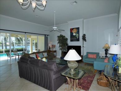 MARCO ISLAND 3 BEDROOM POOL HOME