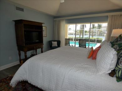 MARCO ISLAND 3 BEDROOM POOL HOME