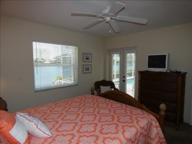 MARCO ISLAND 3 BEDROOM POOL HOME