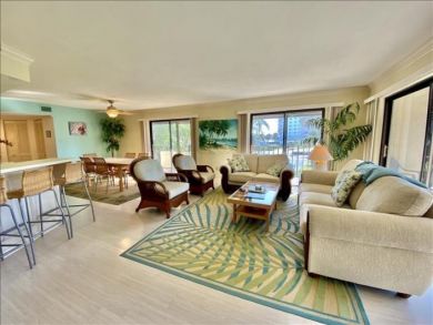 Newly Renovated 3 Bedroom Condo Short Walk to Beach