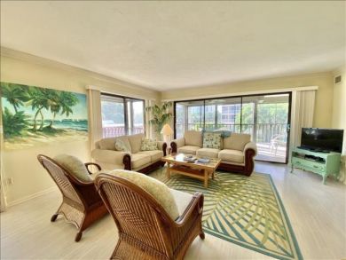 Newly Renovated 3 Bedroom Condo Short Walk to Beach