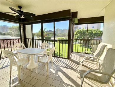 Newly Renovated 3 Bedroom Condo Short Walk to Beach