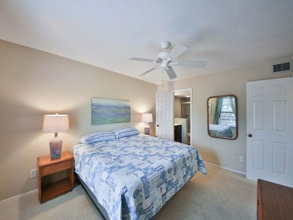 Charming Vacation Condo with One Bedroom in Naples