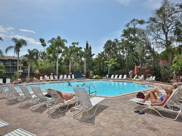 Charming Vacation Condo with One Bedroom in Naples